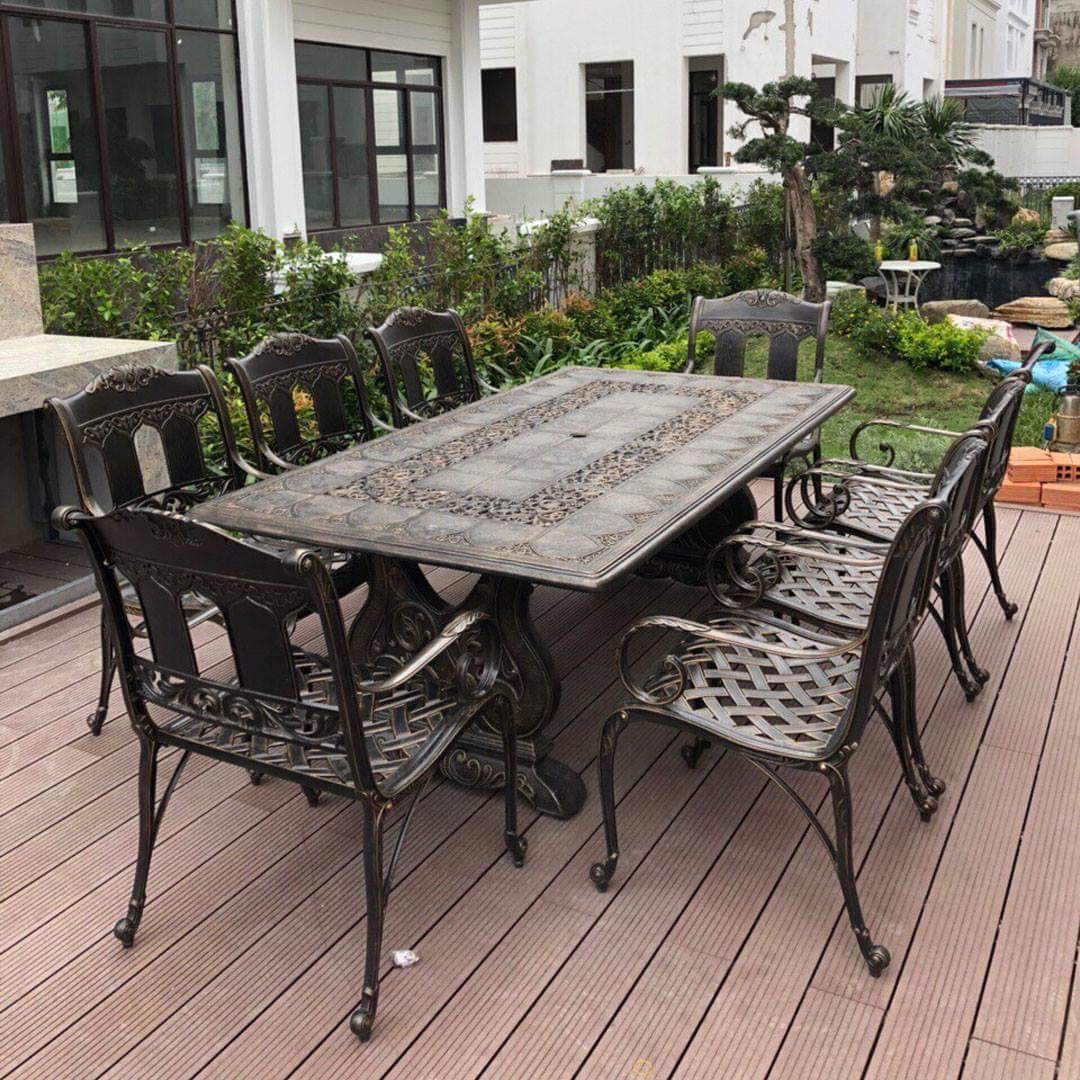 Bàn ghế ngoài trời